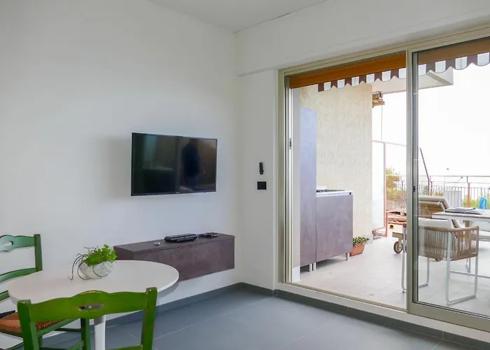 Nautilus By Interhome * Ventimiglia